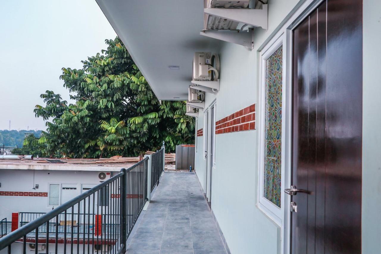 Oyo 488 Tekno Residence South Tangerang Екстериор снимка
